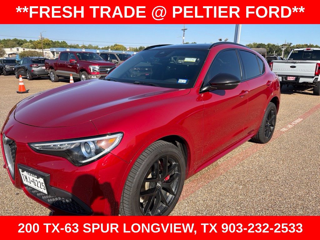 Used 2021 Alfa Romeo Stelvio Ti Sport AWD/4WD image 3