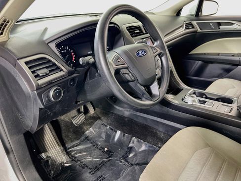 Used 2020 Ford Fusion S FWD image 9