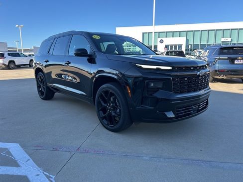 Used 2024 Chevrolet Traverse RS w/ LPO, Floor Liner Package image 4