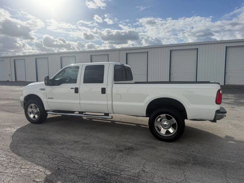 Used 2006 Ford F350 Lariat image 4