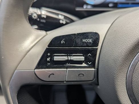 Used 2022 Hyundai Elantra SEL w/ Convenience + Premium Package FWD image 24