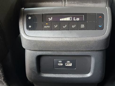 Used 2024 Nissan Pathfinder SV AWD/4WD image 21