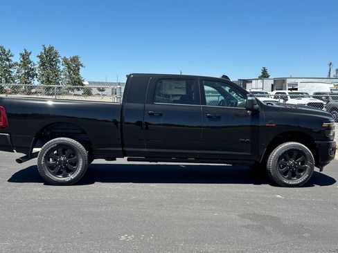 New 2026 RAM 2500 Laramie AWD/4WD image 2