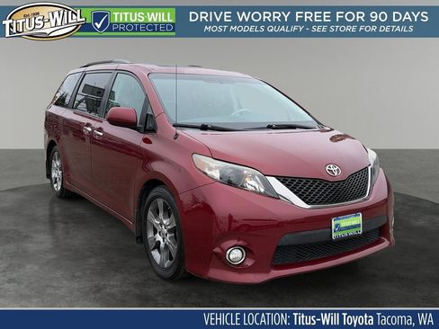 Used 2013 Toyota Sienna SE FWD image 1