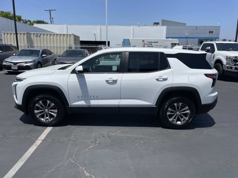 Used 2025 Chevrolet Equinox LT FWD image 8