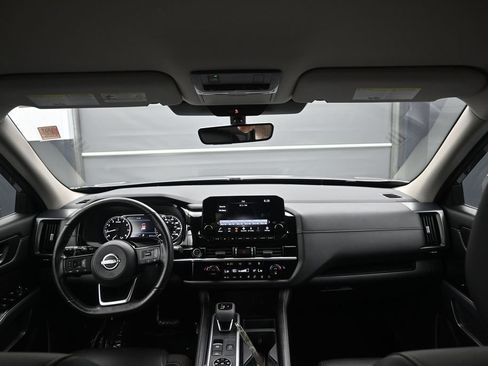 Used 2023 Nissan Pathfinder SL w/ Lighting Package (N92) AWD/4WD image 26