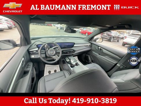 Used 2025 Buick Enclave Preferred AWD/4WD image 20