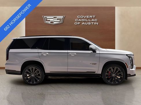 Certified 2025 Cadillac Escalade V AWD/4WD image 5