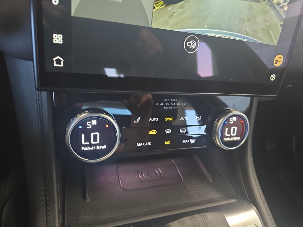 Used 2023 Jaguar F-PACE S AWD/4WD image 27