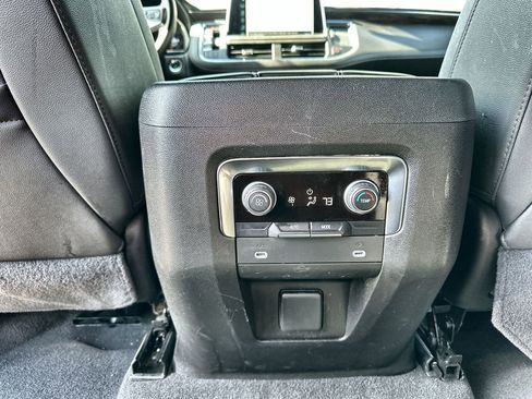 Used 2024 Chevrolet Tahoe LT image 21