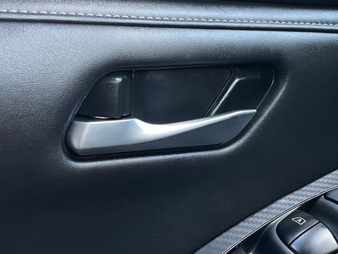 Used 2025 Nissan Sentra SV FWD image 14