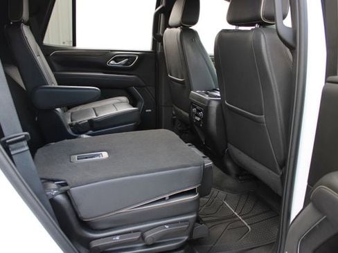 Used 2023 Chevrolet Tahoe Premier AWD/4WD image 19