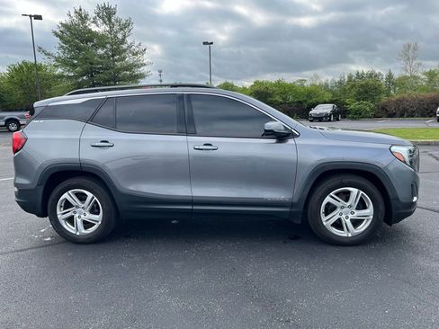 Used 2018 GMC Terrain SLE w/ Driver Convenience Package FWD image 5