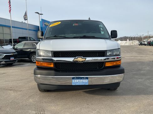 Certified 2024 Chevrolet Express 2500 w/ Driver Convenience Package image 4
