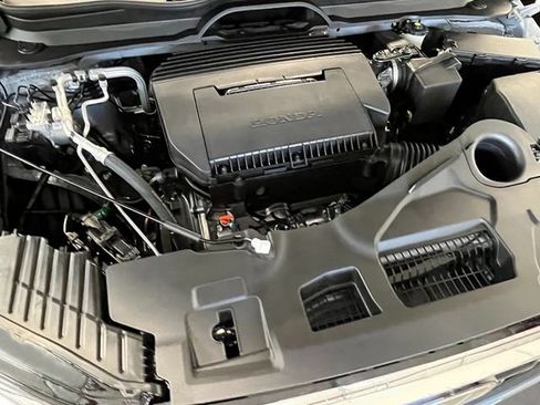 New 2026 Honda Pilot Touring image 12