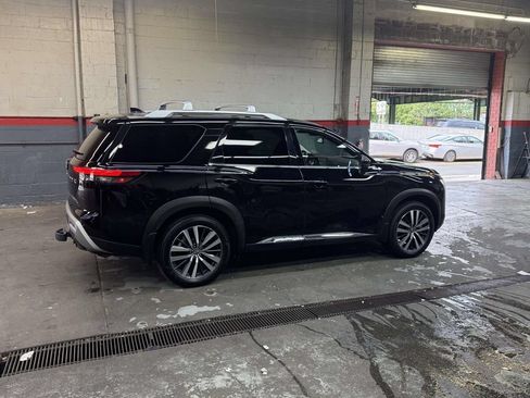 Used 2022 Nissan Pathfinder Platinum w/ Cargo Package AWD/4WD image 12