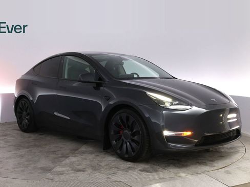 Used 2024 Tesla Model Y Performance AWD/4WD image 13