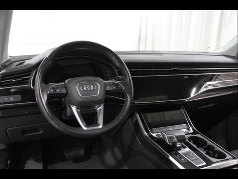 Used 2023 Audi Q7 2.0T Premium w/ Convenience Package image 6