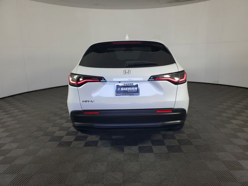 Certified 2024 Honda HR-V LX image 5
