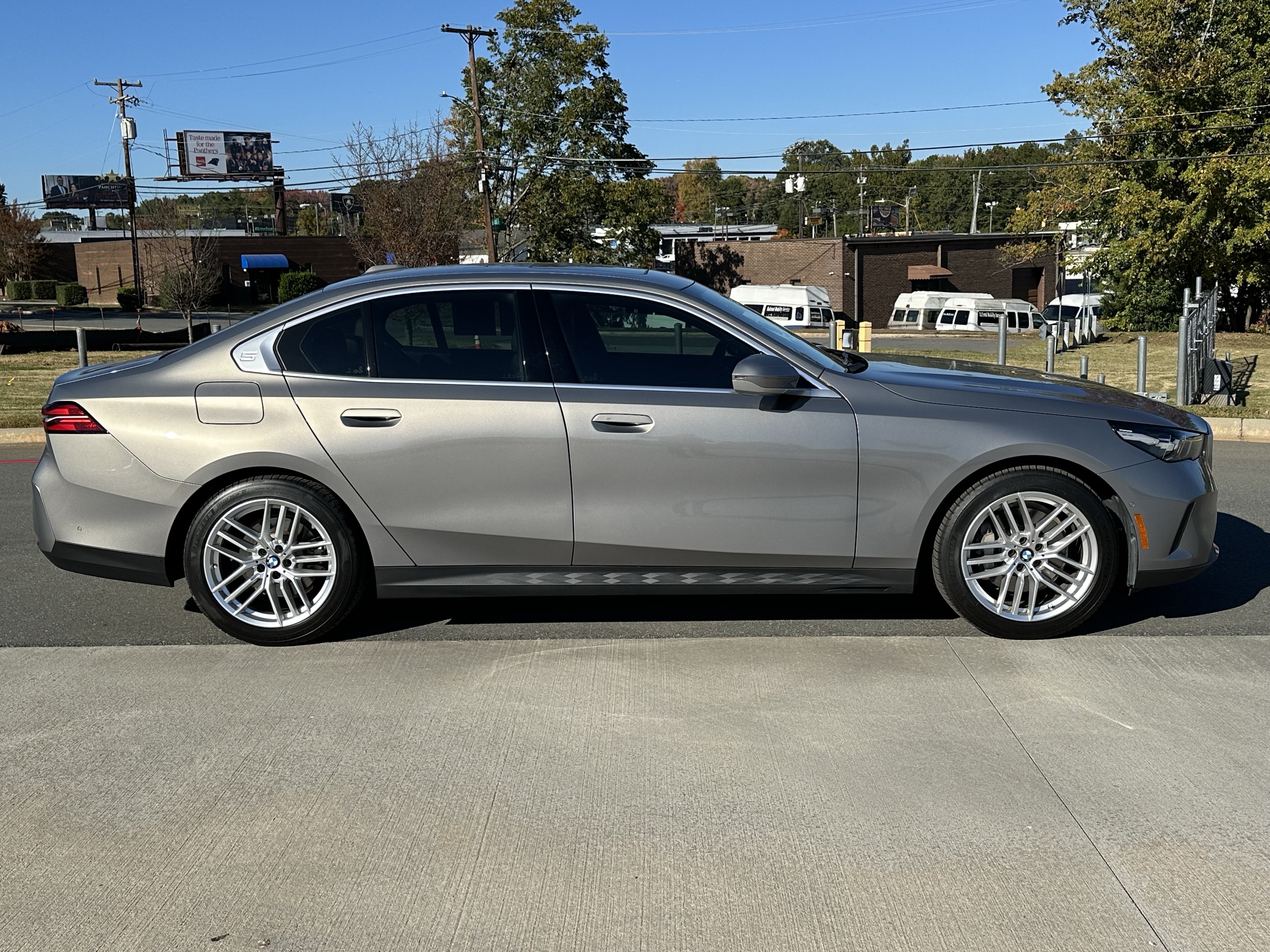 Used 2025 BMW 530i RWD image 4