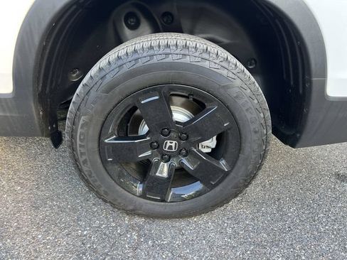 Used 2025 Honda Ridgeline Black Edition image 23