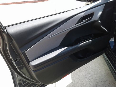 Used 2025 Toyota Camry SE w/ Convenience Package image 15