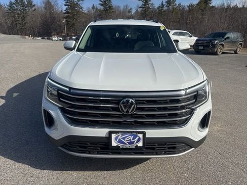 Used 2024 Volkswagen Atlas SE AWD/4WD image 2
