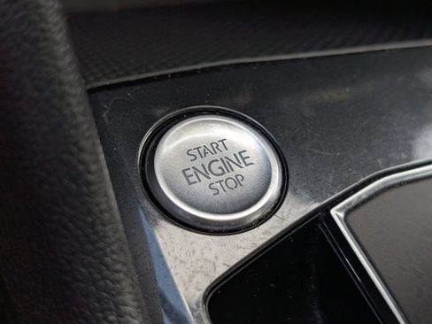 Used 2019 Volkswagen Tiguan SEL AWD/4WD image 31