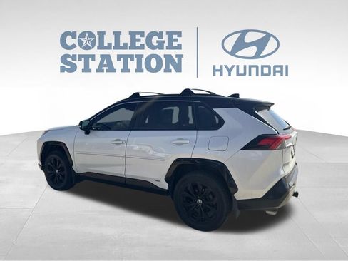 Used 2022 Toyota RAV4 XSE AWD/4WD image 7