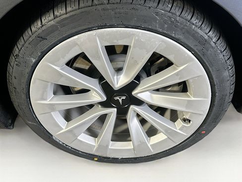 Used 2023 Tesla Model 3 Standard Range RWD image 11
