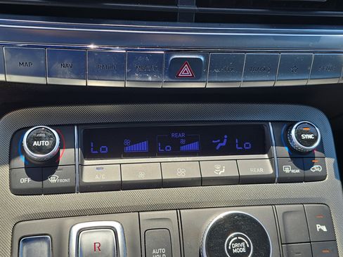 Used 2020 Hyundai Palisade Limited image 28