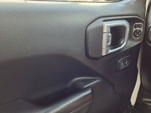 Used 2021 Jeep Wrangler Unlimited Sport AWD/4WD image 19