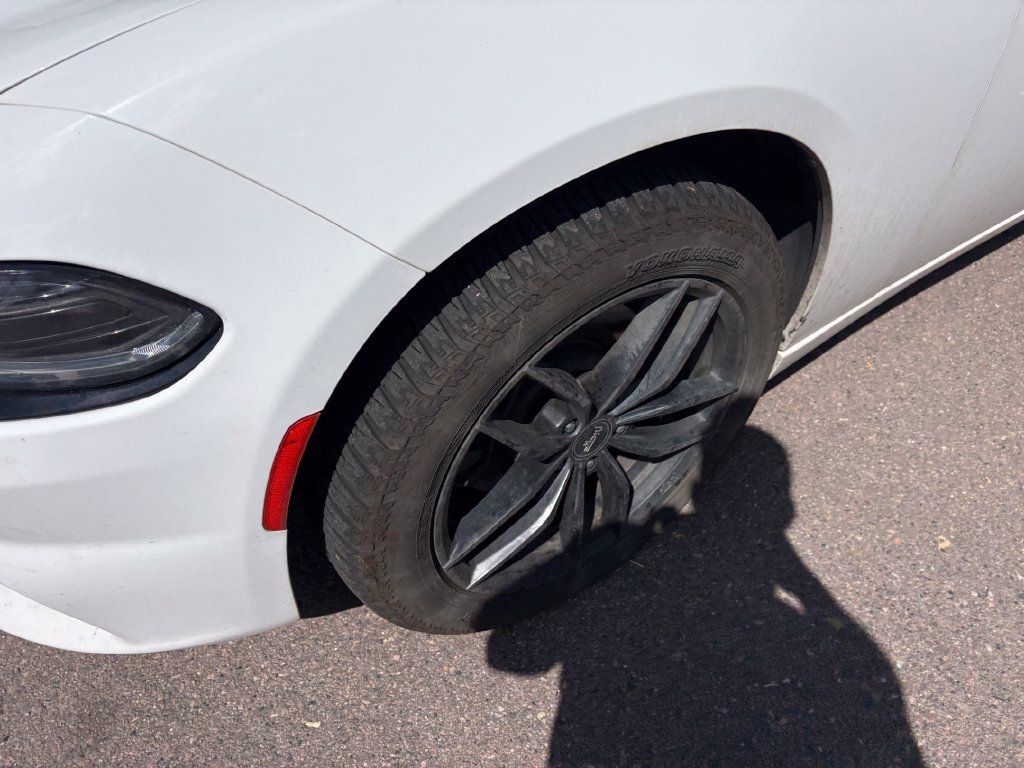 Used 2015 Dodge Charger SXT w/ AWD Premium Group image 10
