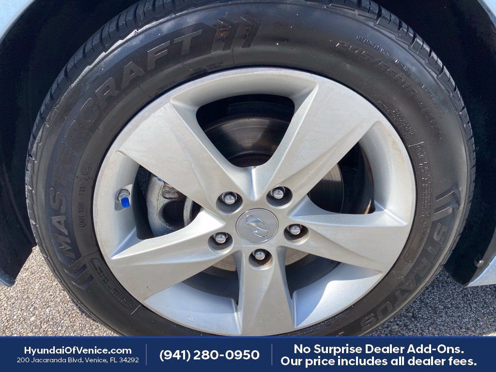 Used 2013 Hyundai Elantra GLS w/ Preferred Pkg FWD image 20