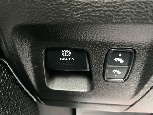 Certified 2022 RAM 1500 Laramie image 42