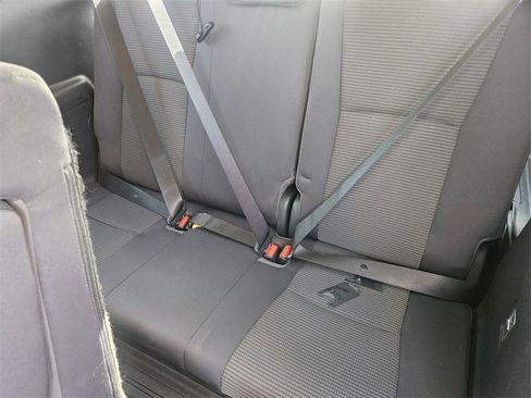 Used 2023 Toyota Highlander LE image 30