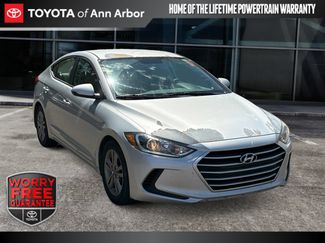 Used 2017 Hyundai Elantra SE FWD video 1
