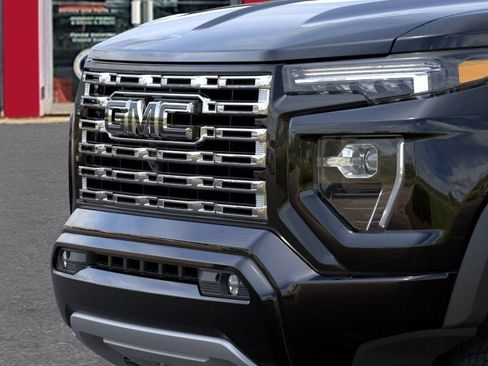 New 2026 GMC Canyon Denali w/ LPO, Denali Black Edition image 13