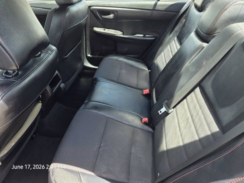 Used 2017 Toyota Camry SE FWD image 17