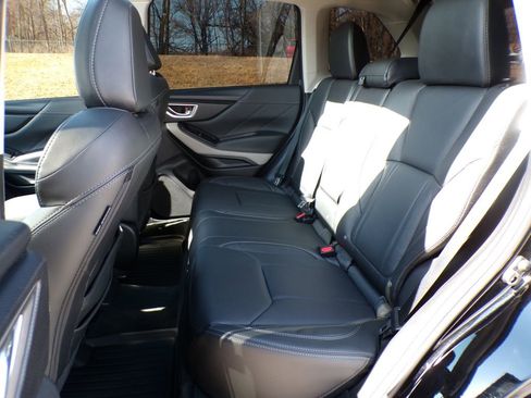 Used 2024 Subaru Forester Limited AWD/4WD image 19