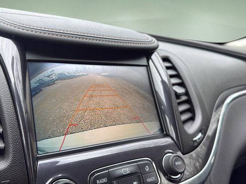 Used 2016 Chevrolet Impala LT w/ Convenience Package image 21