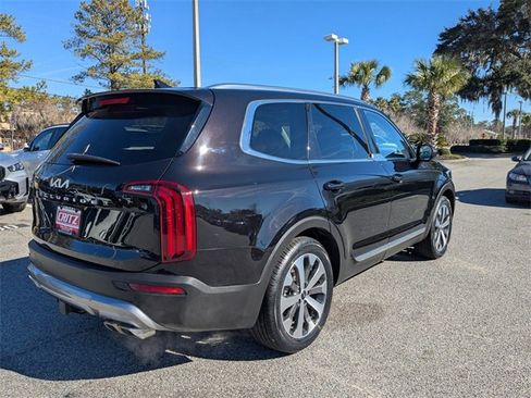 Used 2022 Kia Telluride EX w/ EX Premium Package image 5