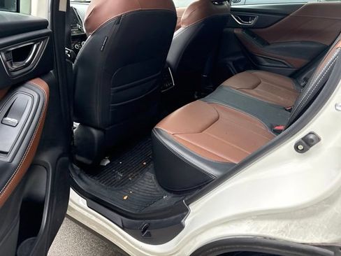 Used 2023 Subaru Forester Touring AWD/4WD image 5