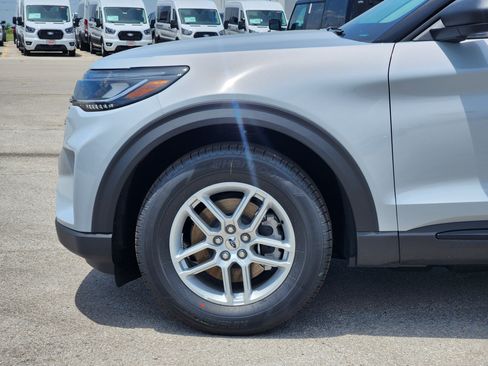 New 2026 Ford Explorer Active w/ Active Comfort Package RWD image 7