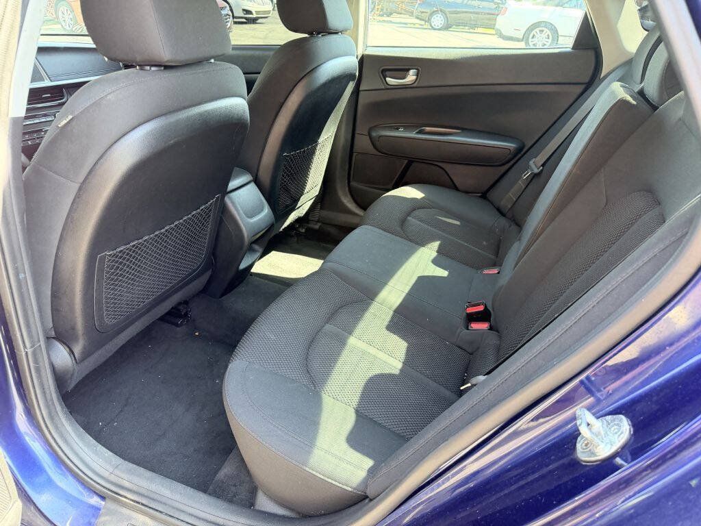 Used 2019 Kia Optima LX FWD image 5