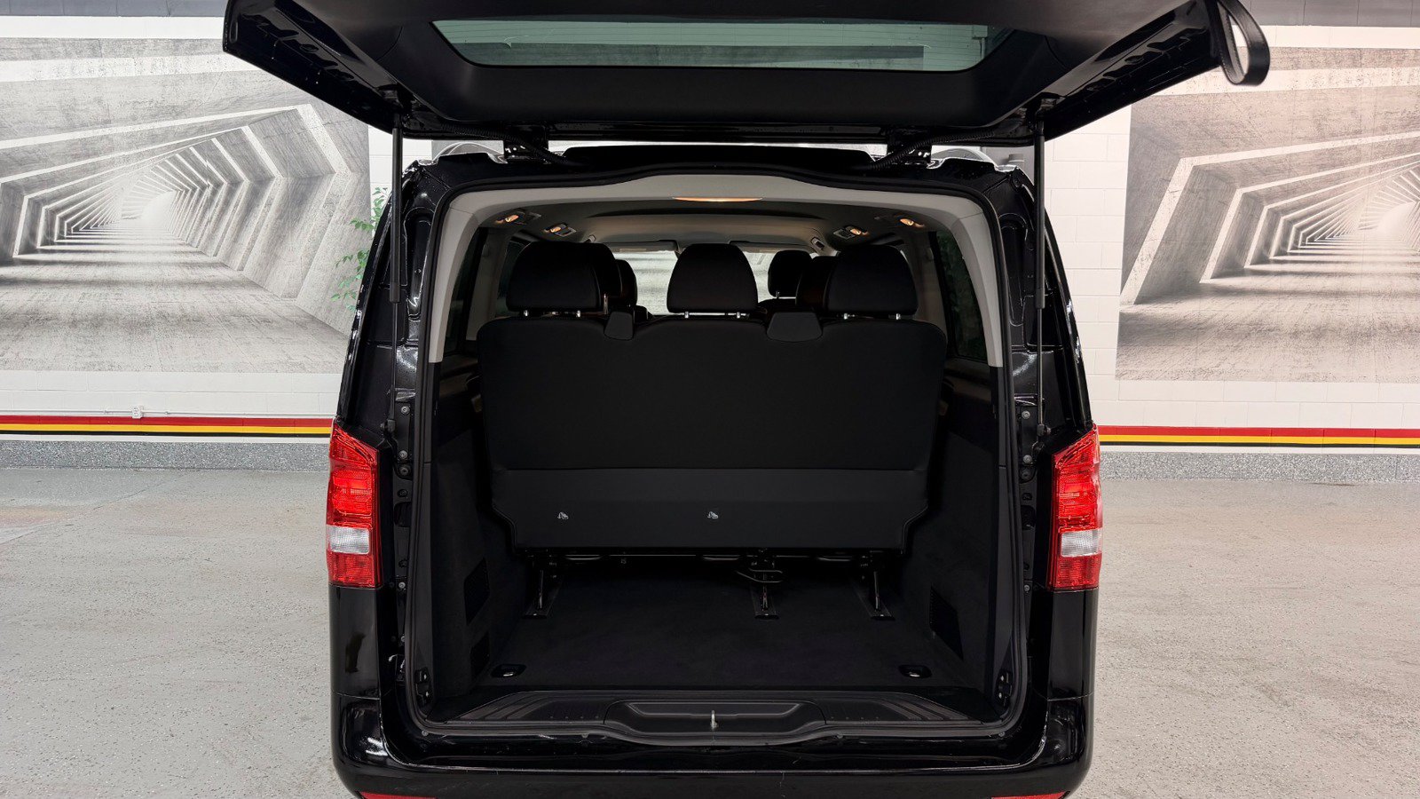 Used 2023 Mercedes-Benz Metris Passenger image 10