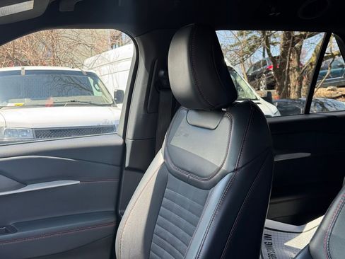 Used 2025 Ford Explorer ST-Line image 24