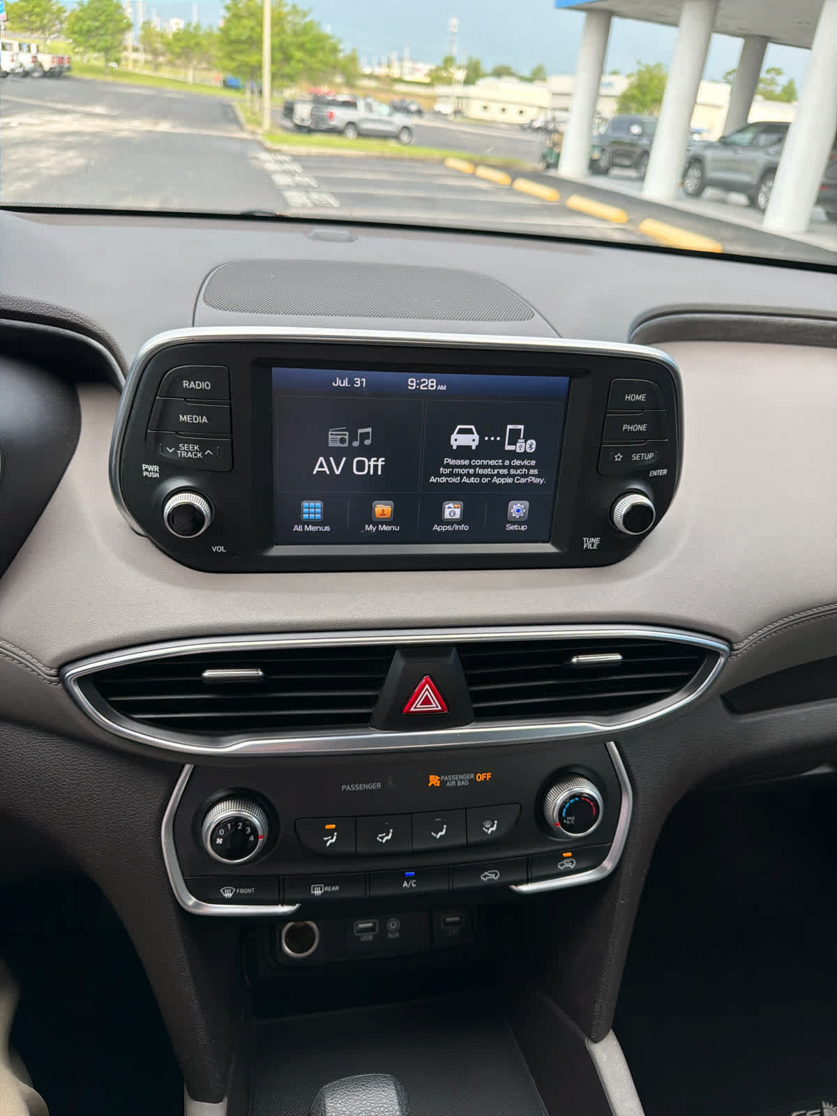 Used 2019 Hyundai Santa Fe SE FWD image 18
