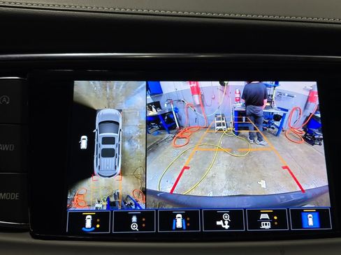 Used 2023 Buick Enclave Essence w/ Experience Buick Package AWD/4WD image 27