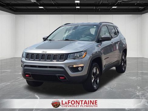 Used 2018 Jeep Compass Trailhawk w/ Navigation Group AWD/4WD image 1